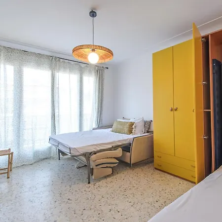 Apartment Menton, Pour 3 Personnes, Proche Gare Menton