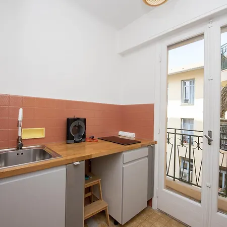 Apartment Menton, Pour 3 Personnes, Proche Gare