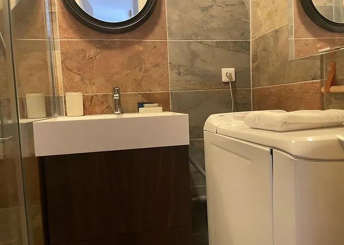 Menton, Pour 3 Personnes, Proche Gare 公寓 *